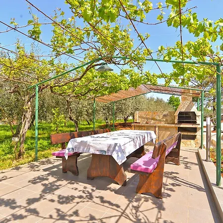 度假居 House Branimir 1614 *